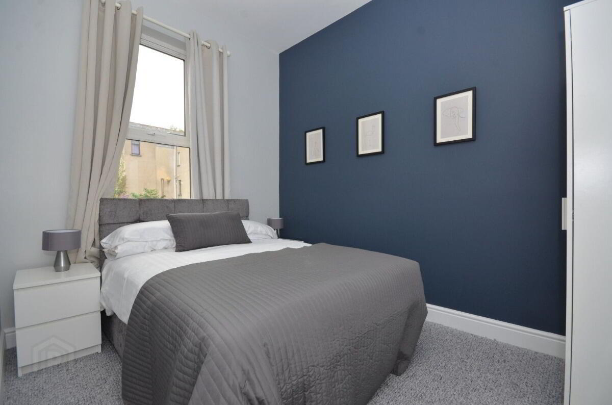Apt 2, 110 Wellesley Avenue 4 of 9