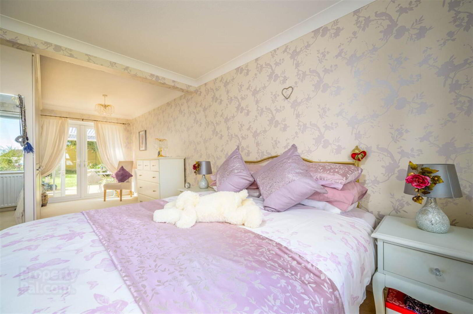 2 Leslie Hill Crescent 13 of 21