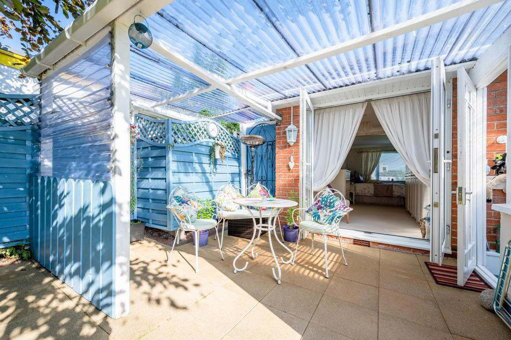 2 Leslie Hill Crescent 19 of 21