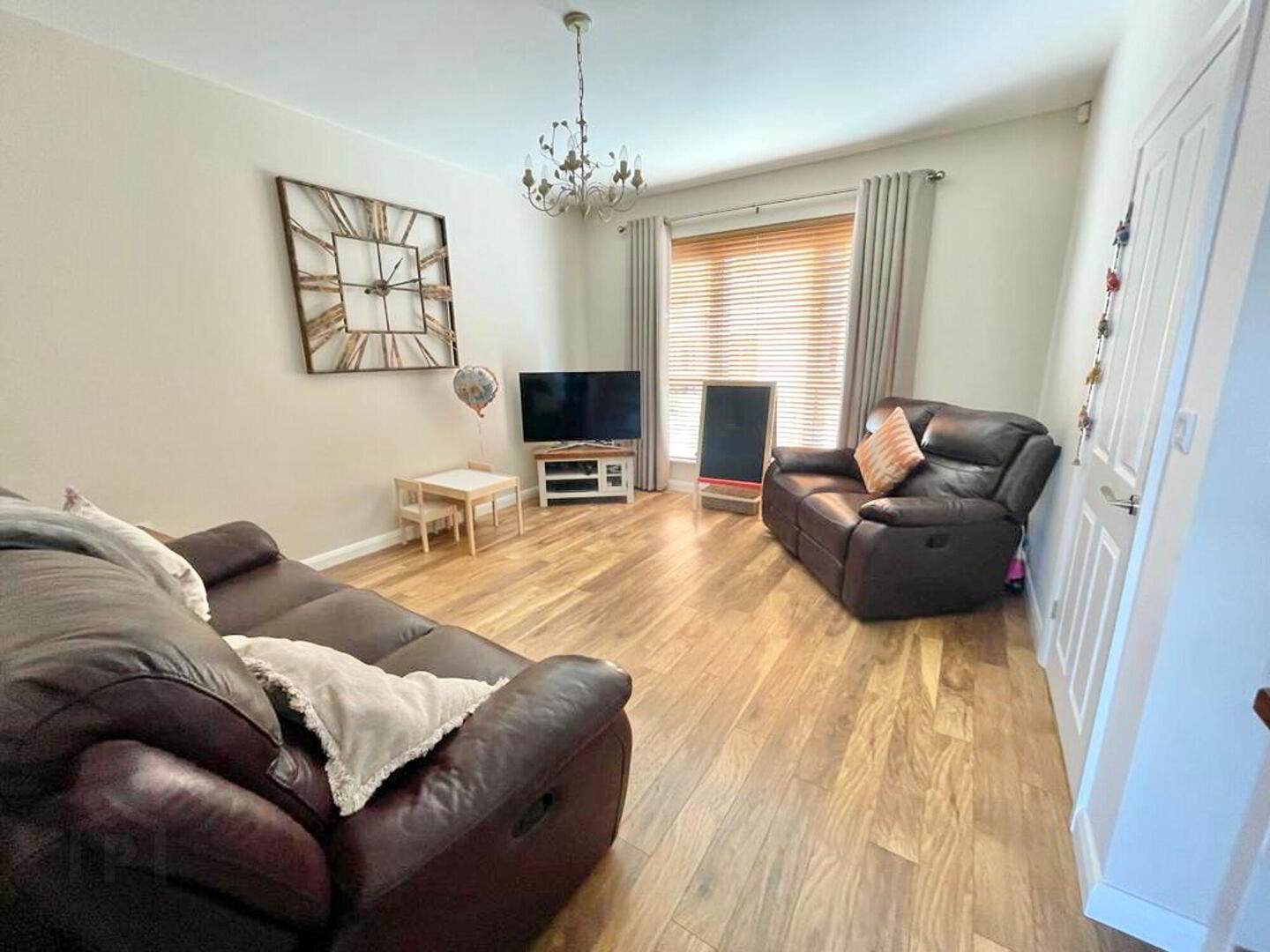 property description image