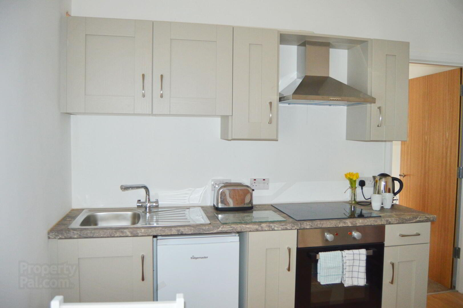 Unit 3, 66 Southwell Rd 4 of 9
