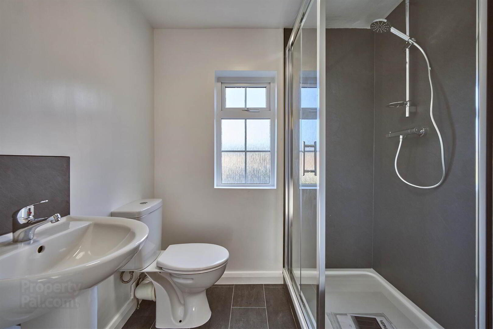 16a Strathearn Court 9 of 11