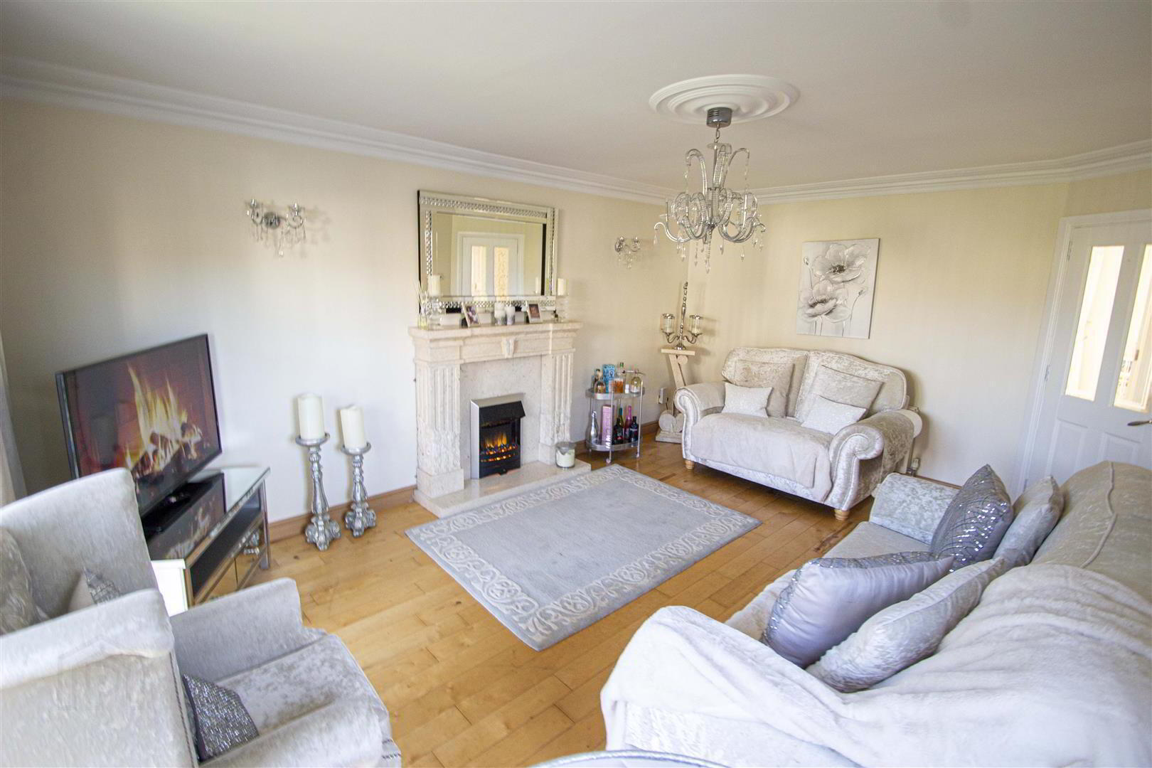 71 Garnock Hill 6 of 33