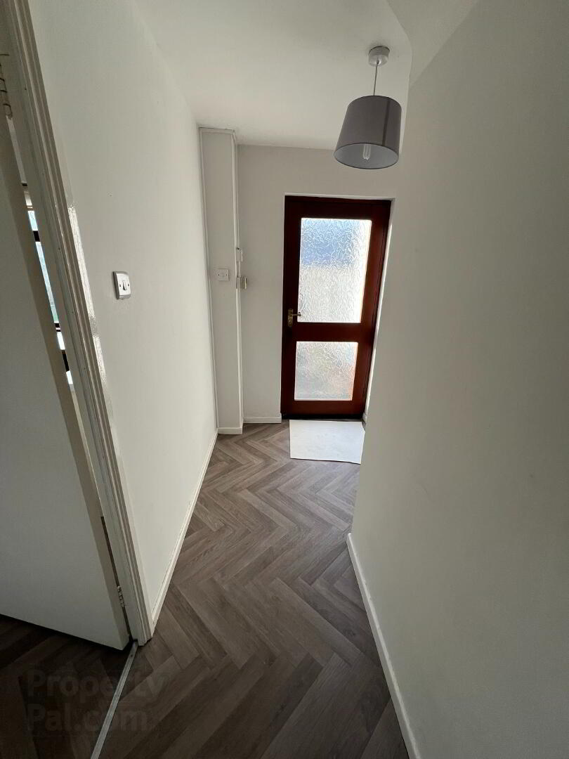 1 Meadowside 5 of 12