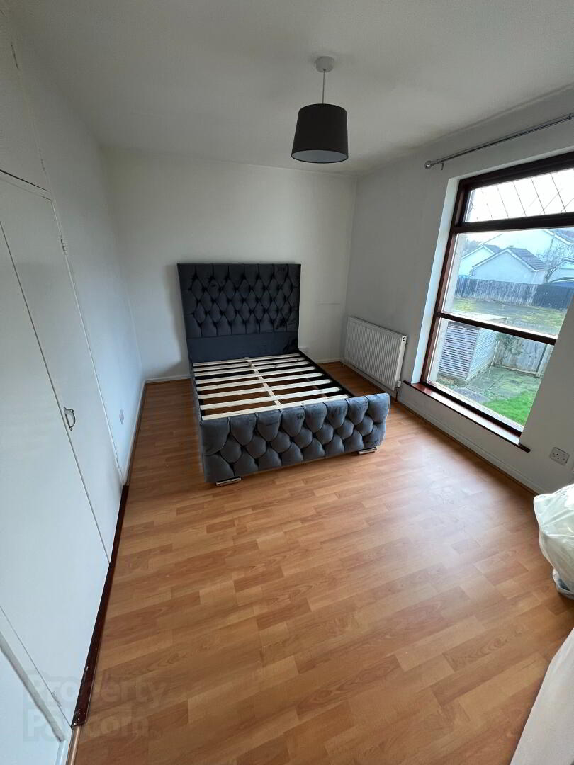 1 Meadowside 7 of 12