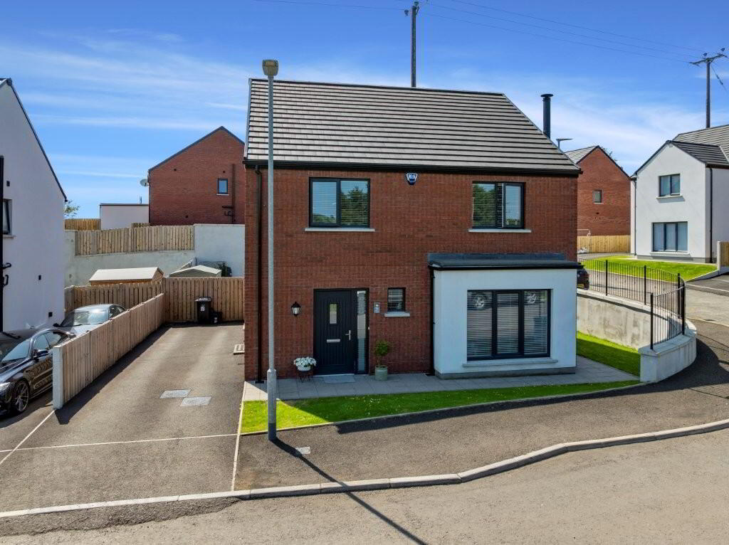 House Type Darnley Brick LHS 2 of 18