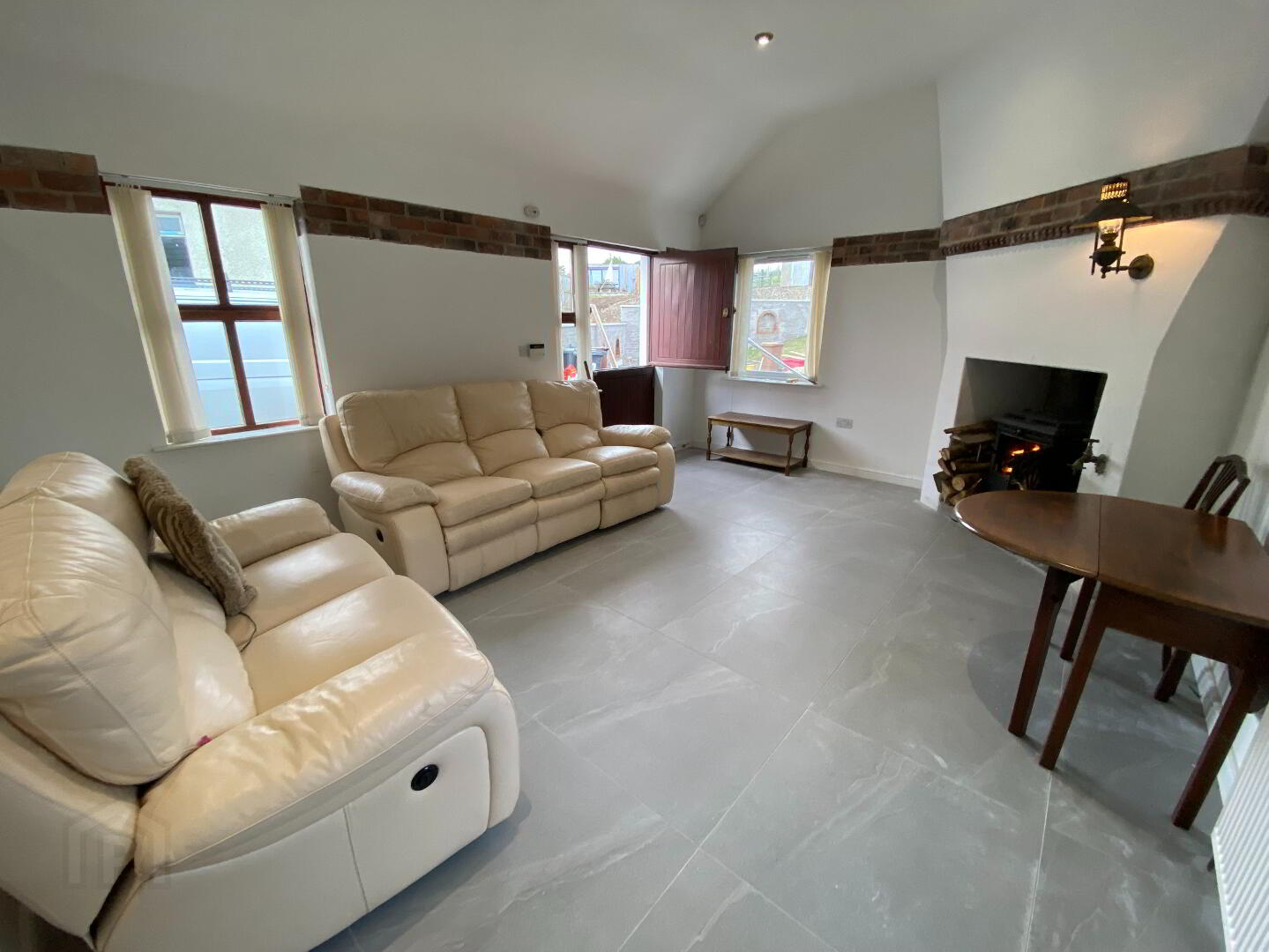 38 Magheralone Road 4 of 20