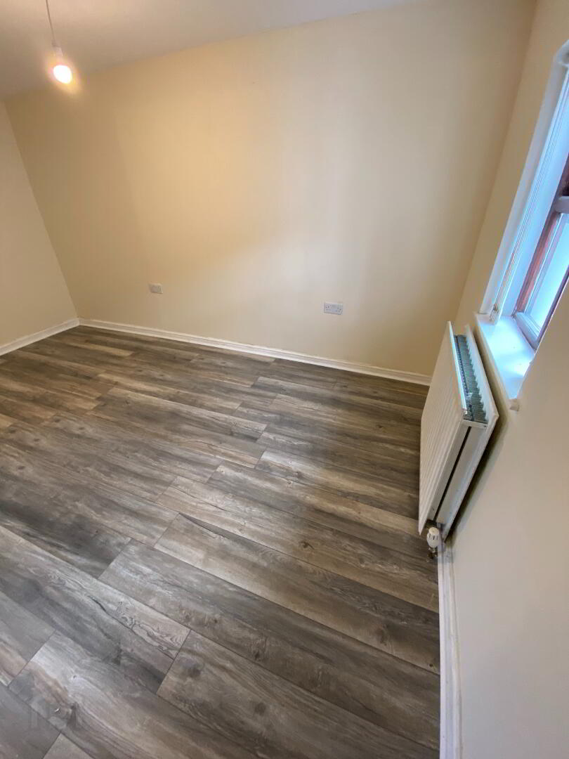 38 Magheralone Road 14 of 20