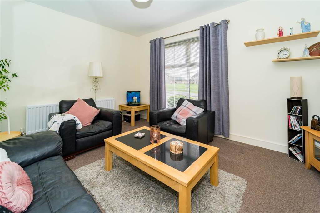 6 Ayrshire Square 5 of 16