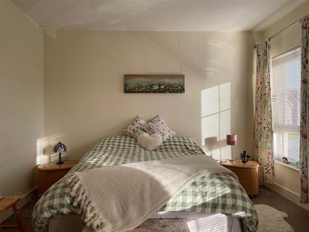 6 Ayrshire Square 8 of 16