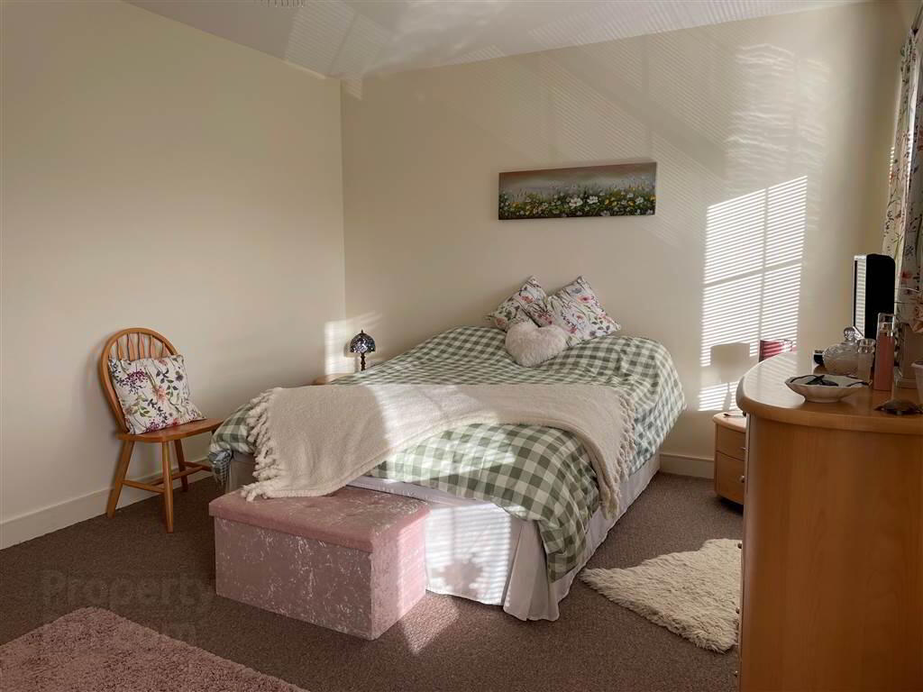 6 Ayrshire Square 10 of 16