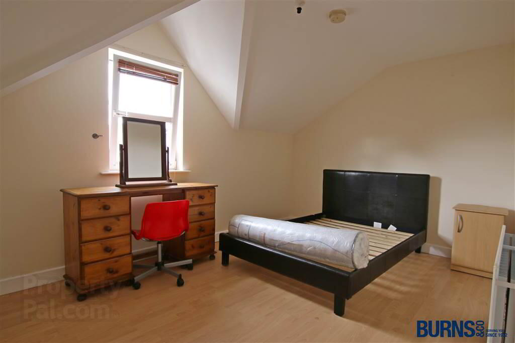 Apt 7, Main Street 6 of 10