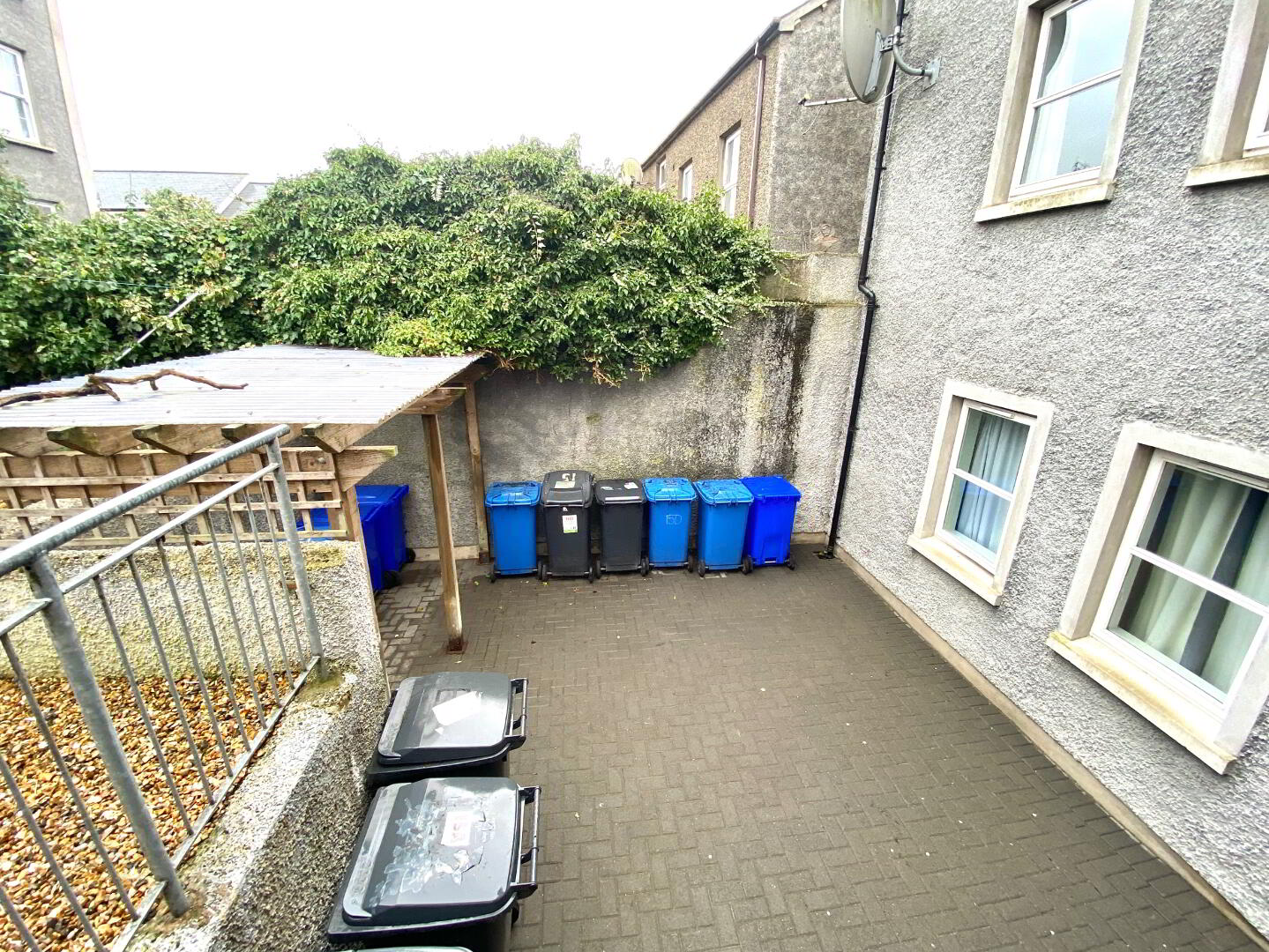 Unit D, 15 Riverside 13 of 13
