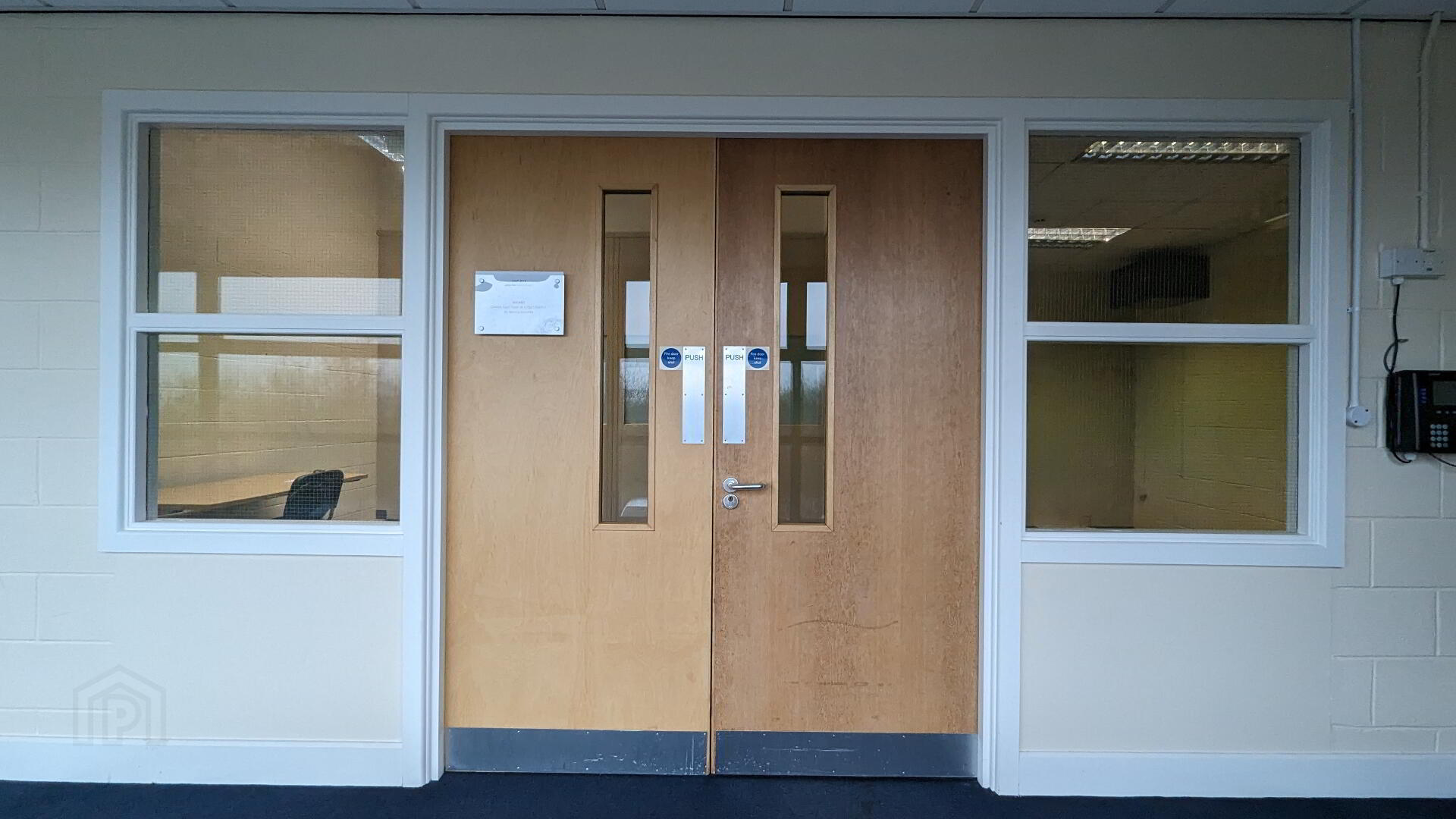 Unit A11 LEDCOM Willowbank Business Park, 2 Willowbank Road 8 of 20