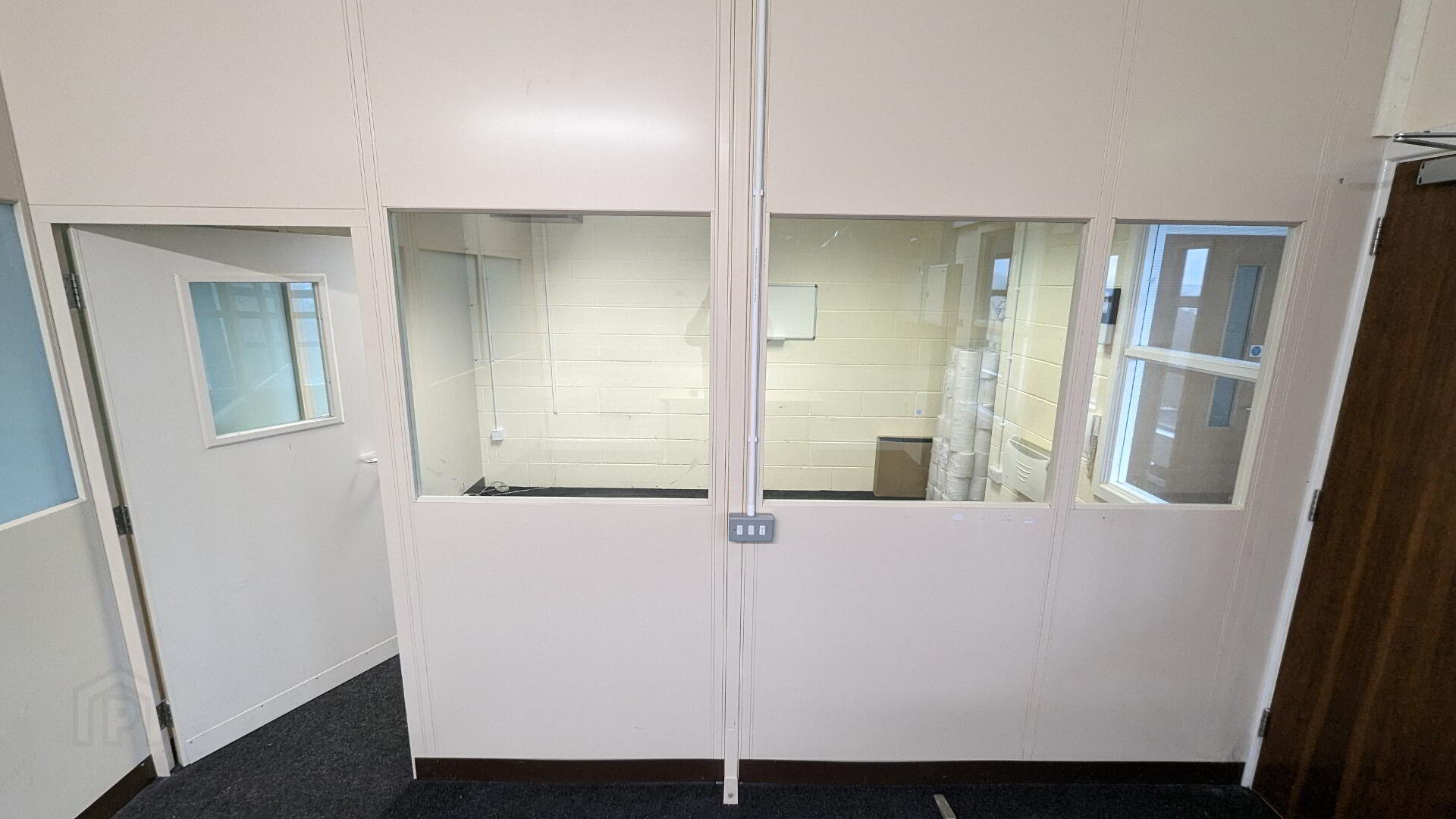 Unit A11 LEDCOM Willowbank Business Park, 2 Willowbank Road 13 of 20