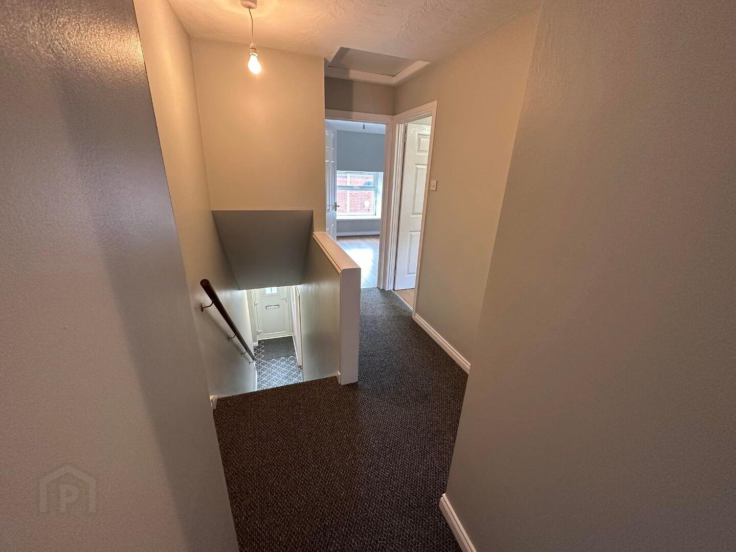 14 Lower Waterloo Road 8 of 15