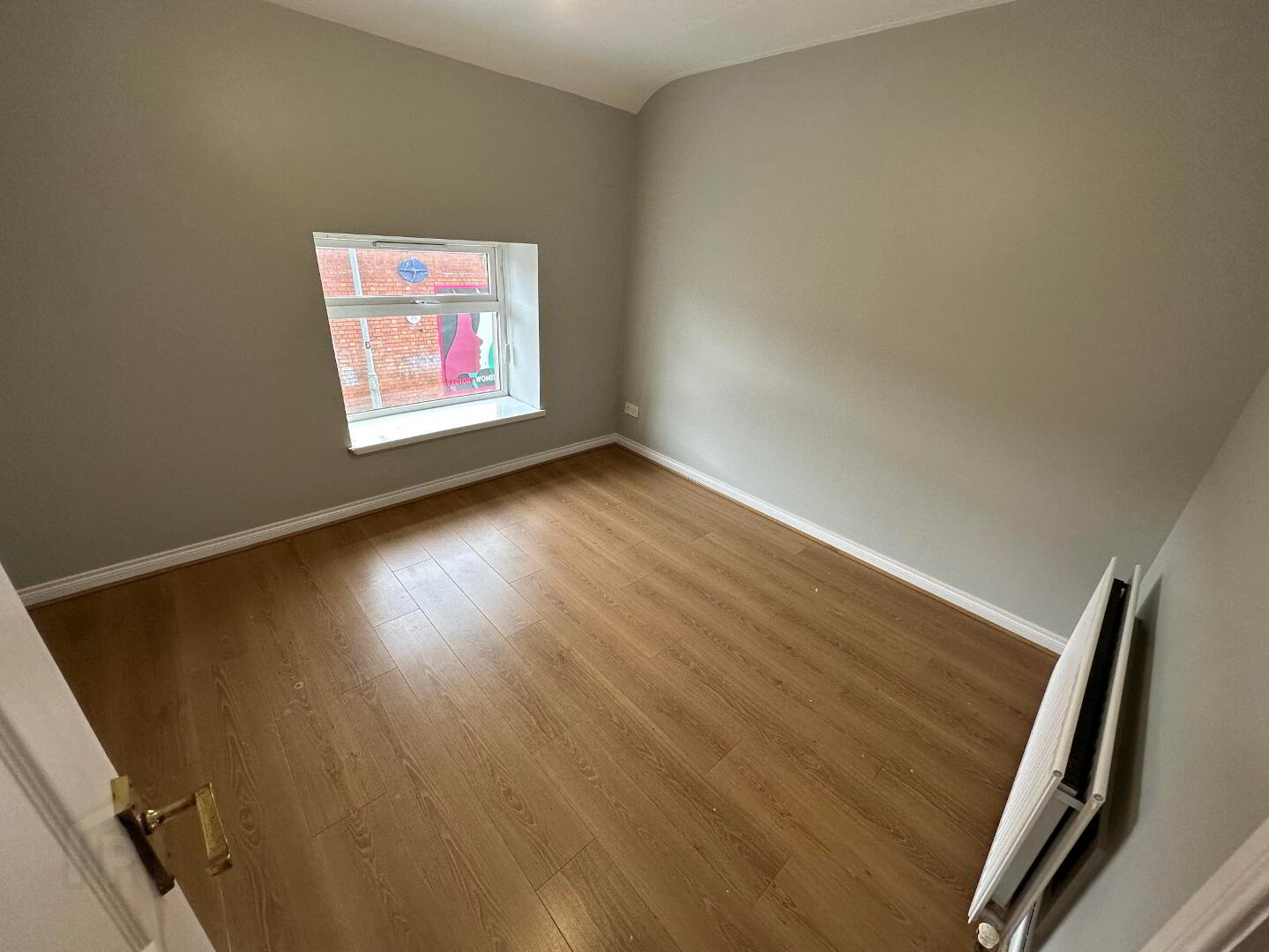 14 Lower Waterloo Road 11 of 15