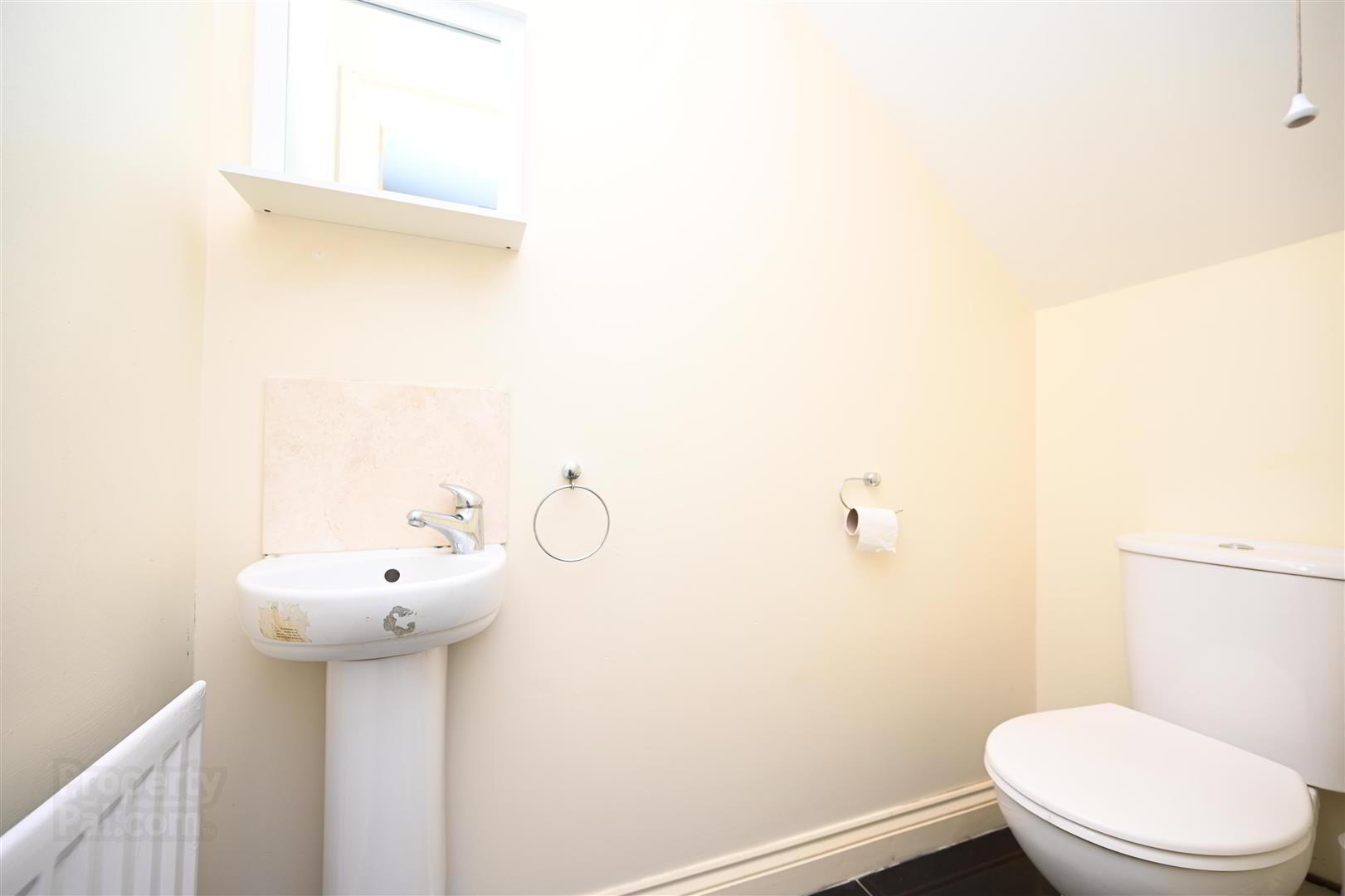 40a Glenholm Park 7 of 14
