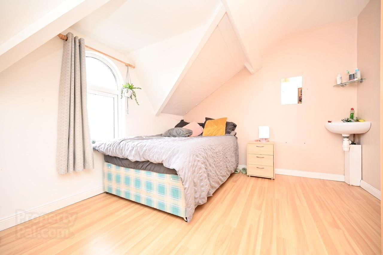 42 St. Ives Gardens 10 of 11
