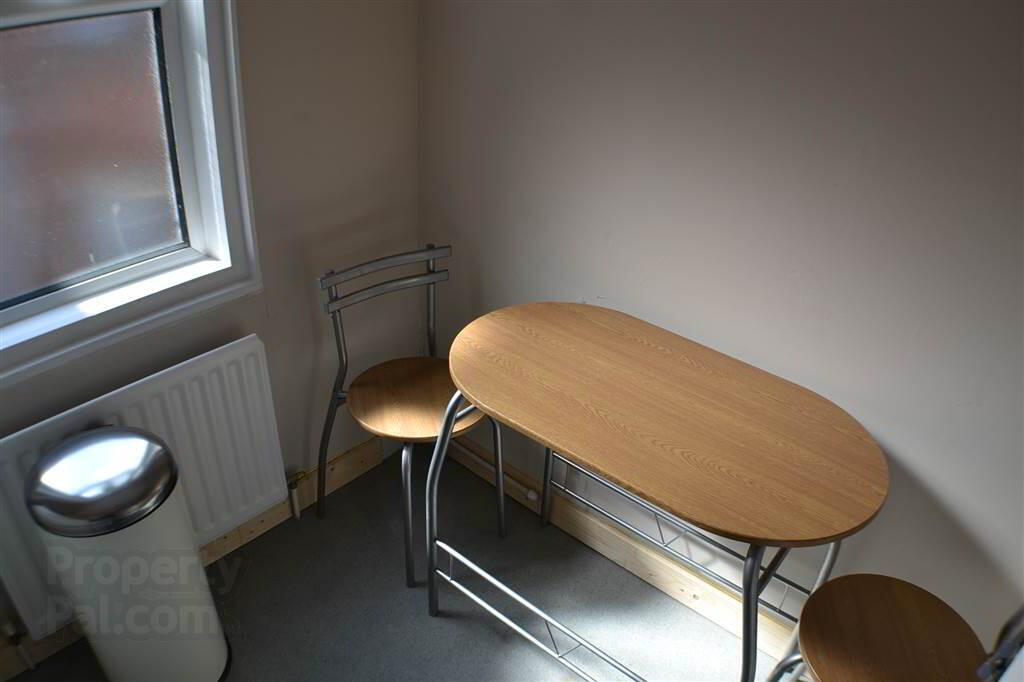 52 University Street - Office 8 6 of 9