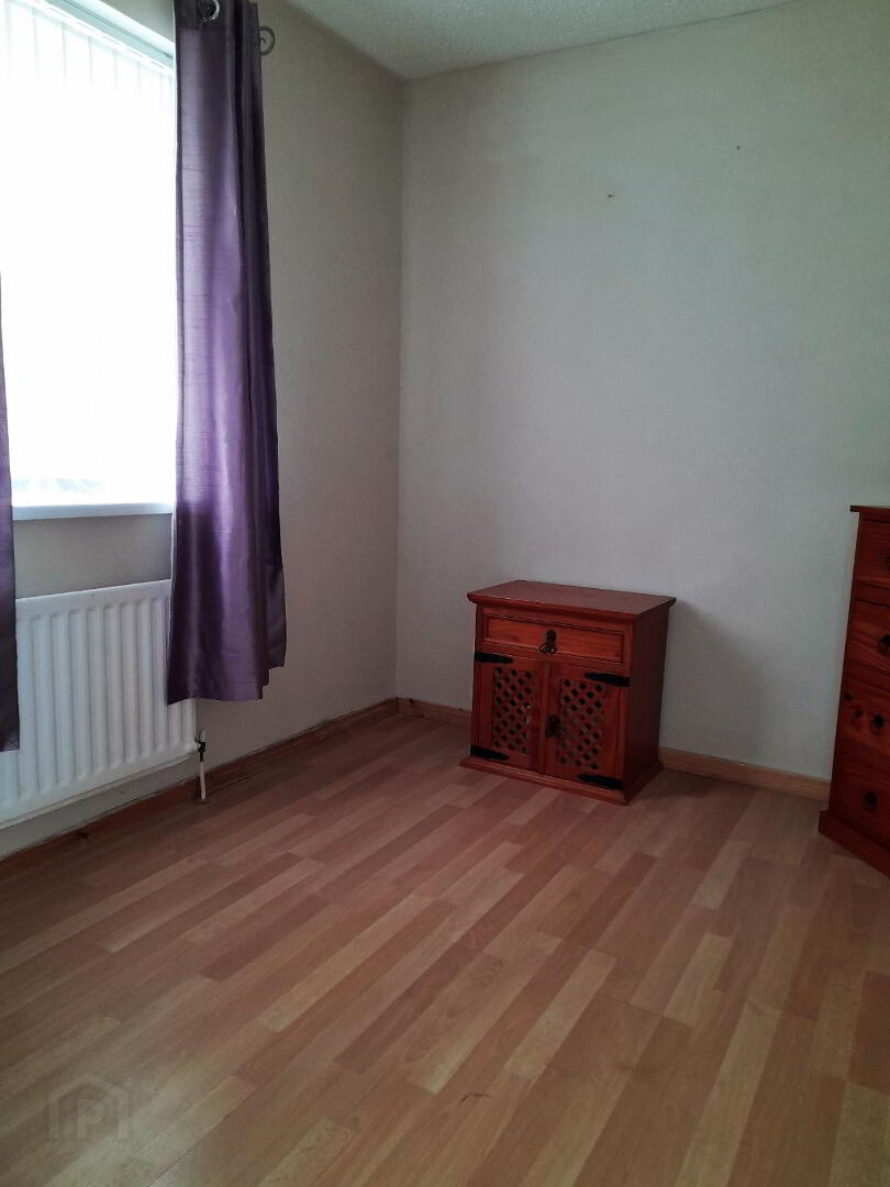 19 Tresna Park 5 of 7