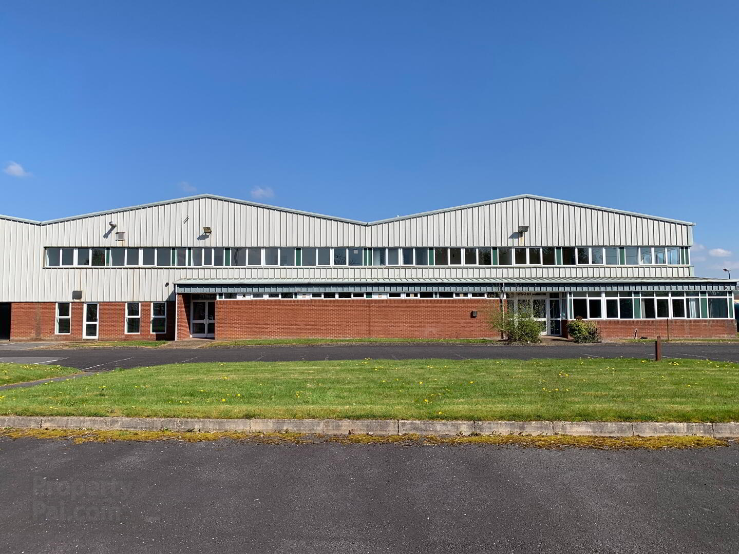 Campsie Industrial Estate, Modern Office Refurbishment, 20 Courtauld Way