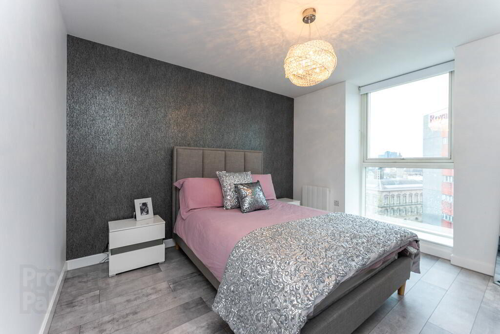 9-01, 62 Donegall Quay 5 of 12