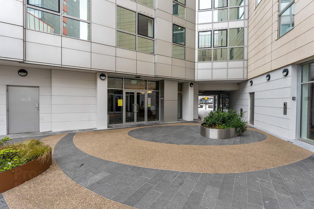 9-01, 62 Donegall Quay 12 of 12