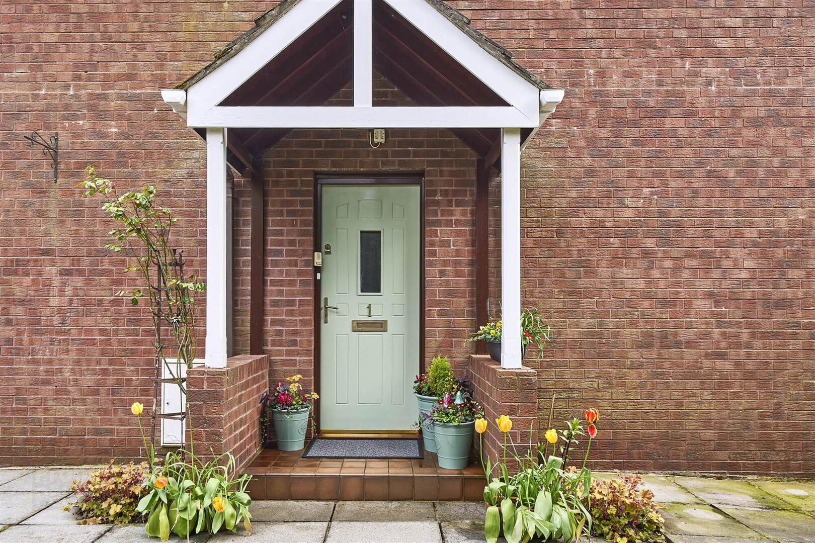 Apt 1, Carriage Mews