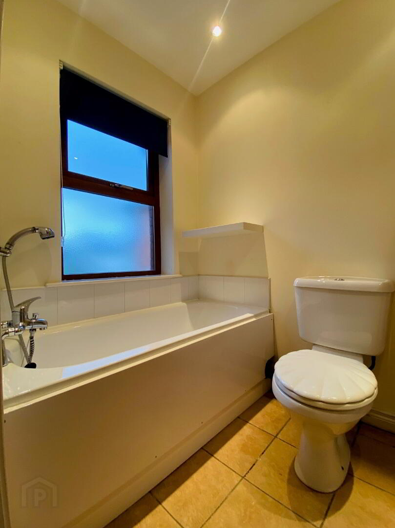 21 Oakdene Drive 12 of 15