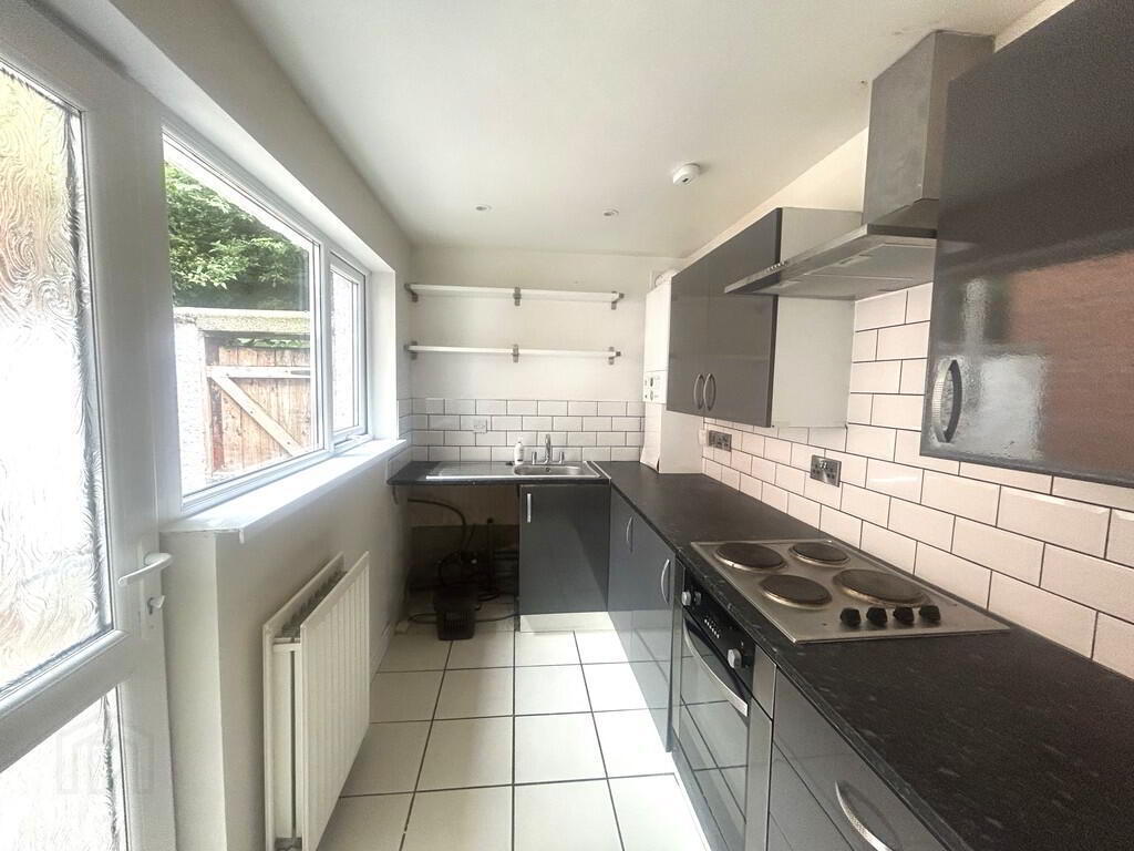 81 Strandburn Drive 3 of 8