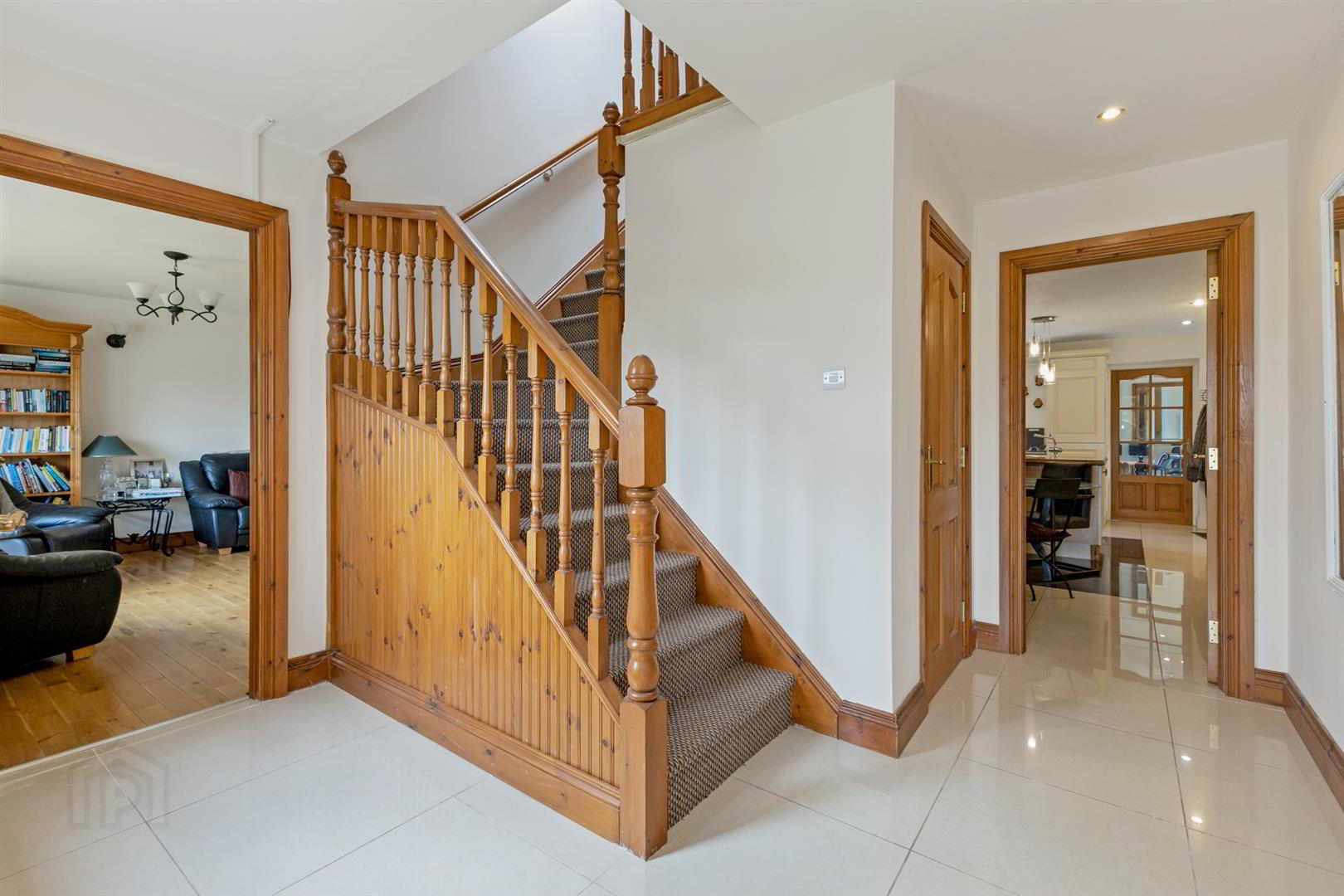 53 Hillsborough Road 5 of 41