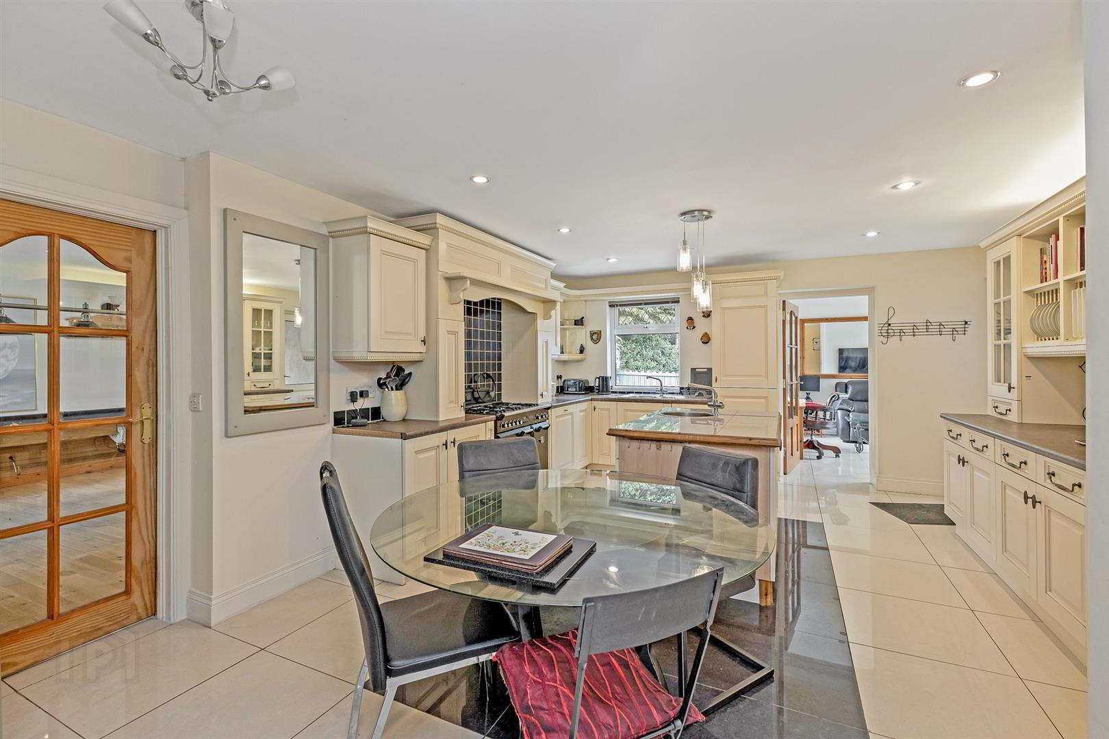 53 Hillsborough Road 10 of 41