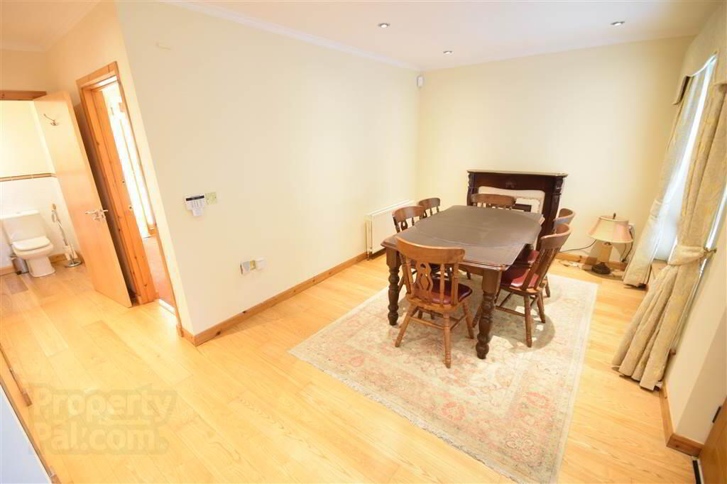 4 Downshire Lane