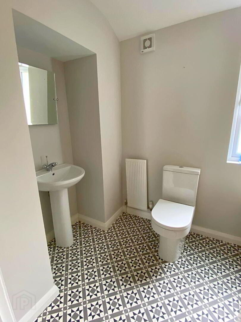 A, 81 South Street 6 of 7
