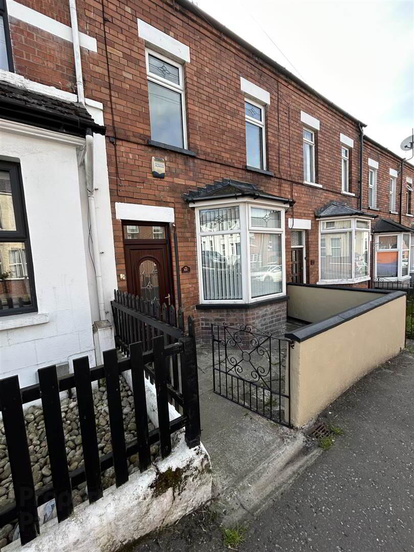 61 Downshire Road 1 of 8
