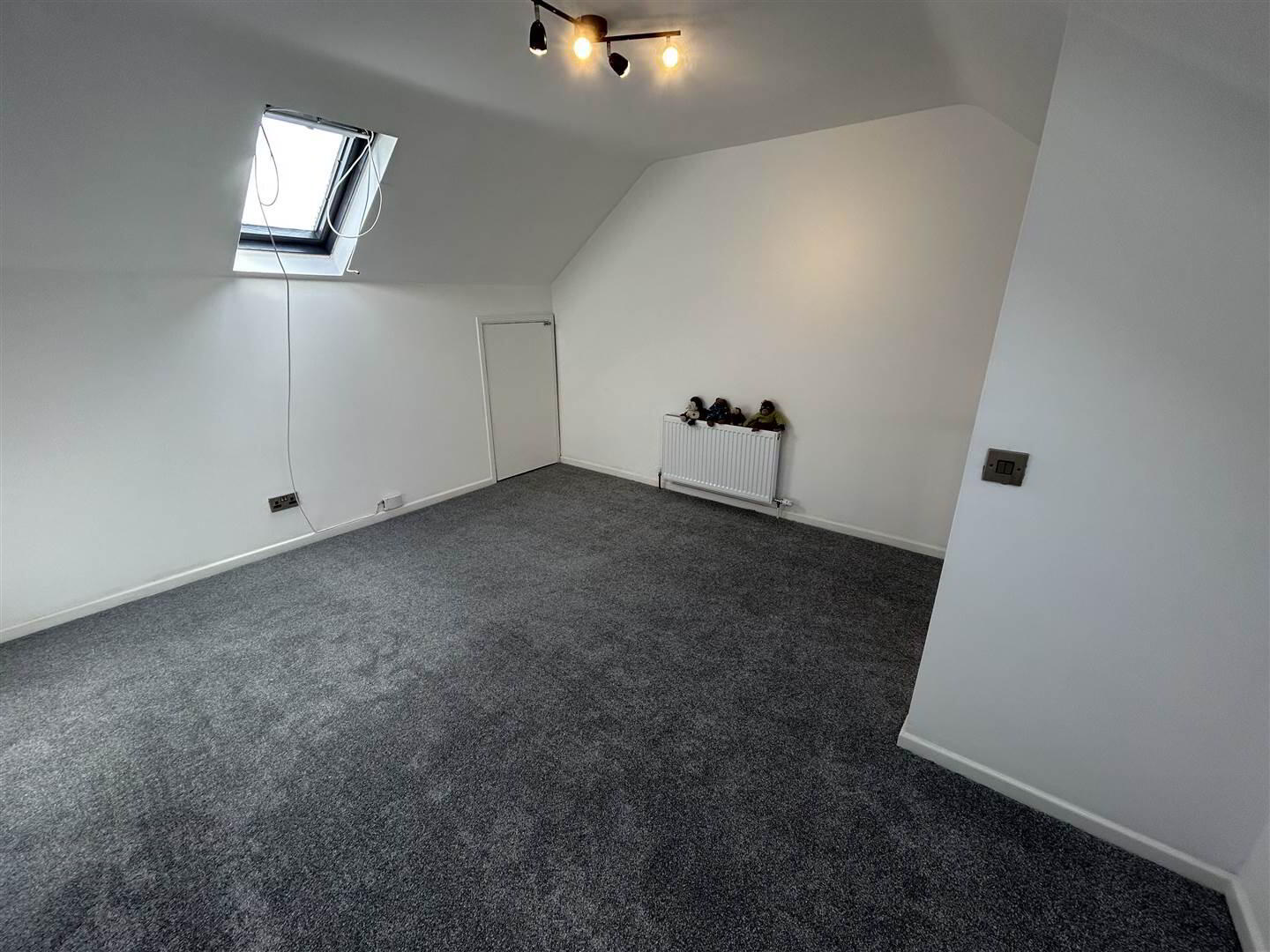 61 Downshire Road 6 of 8