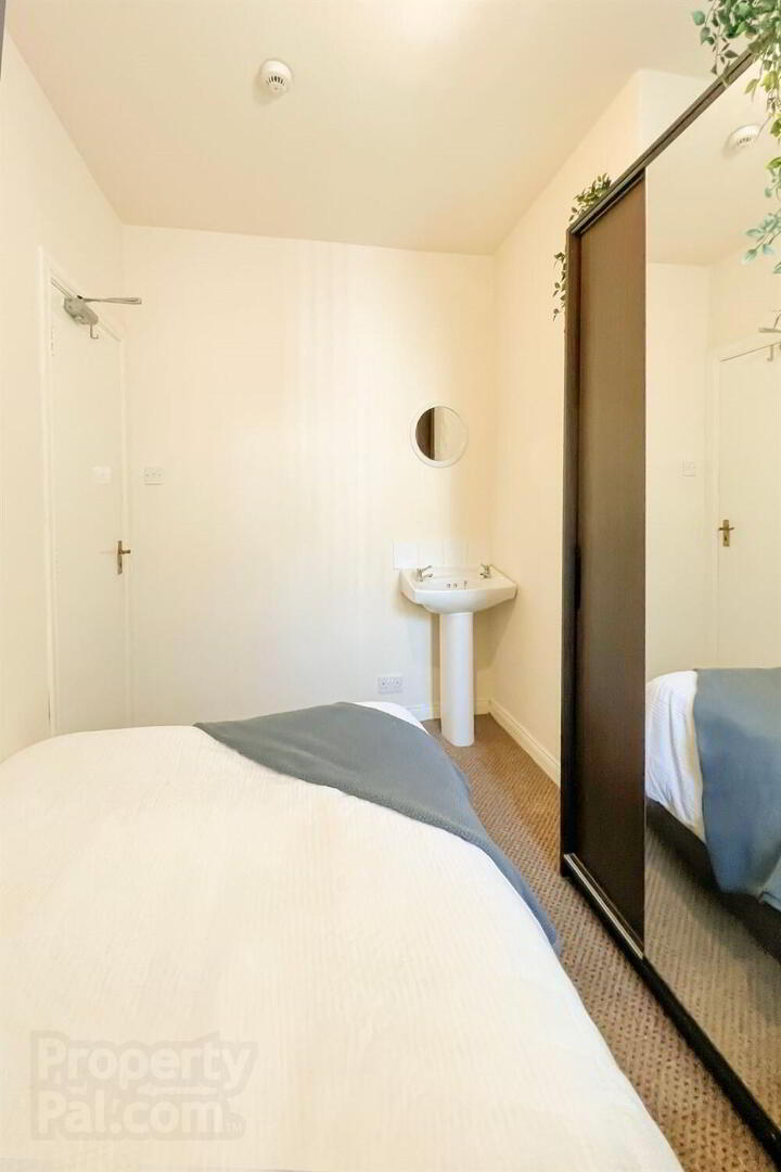 Room 2, 40 Nansen Street