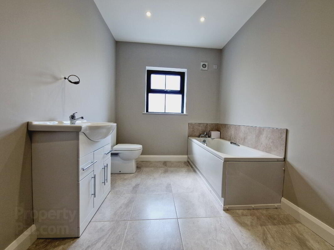 8 Glassmullagh Road 13 of 18