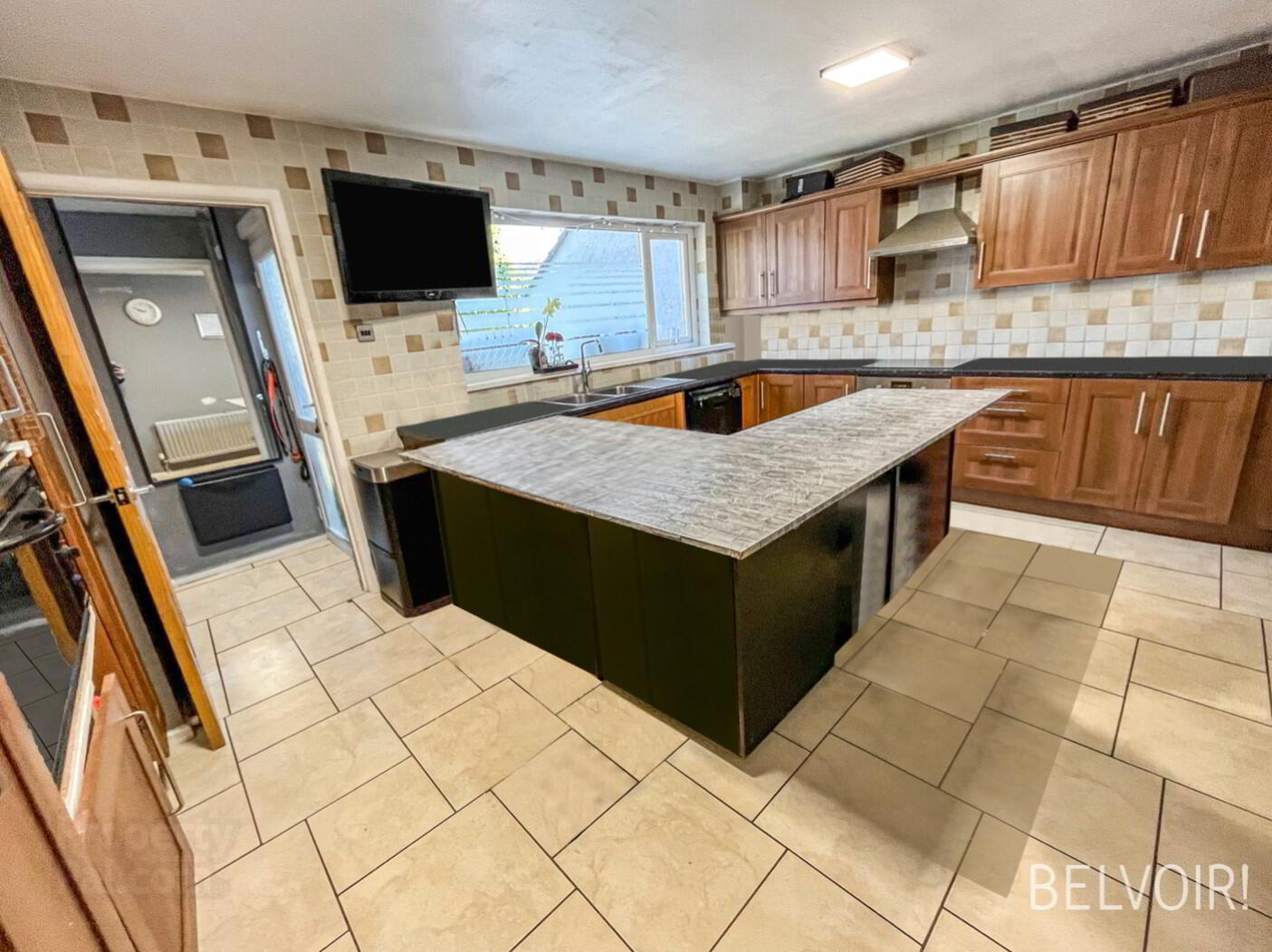 16 Rushmore Crescent 5 of 12
