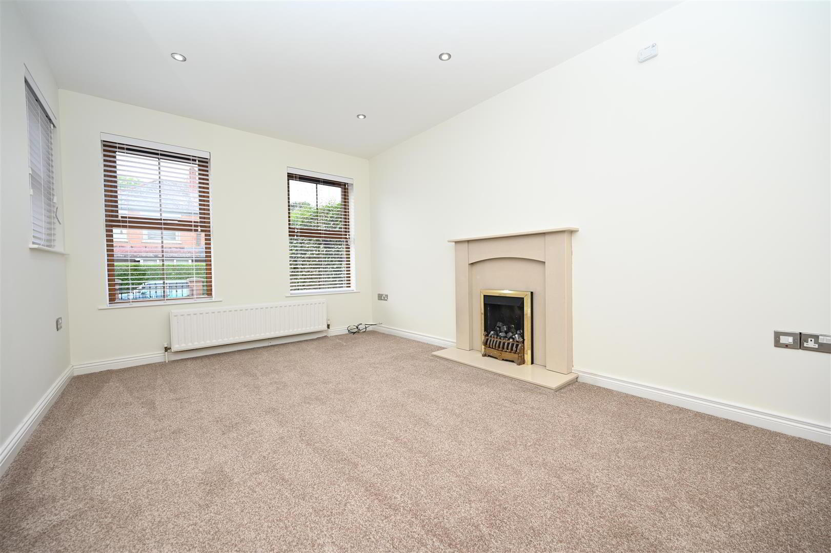 1a Knockvale Park 3 of 21