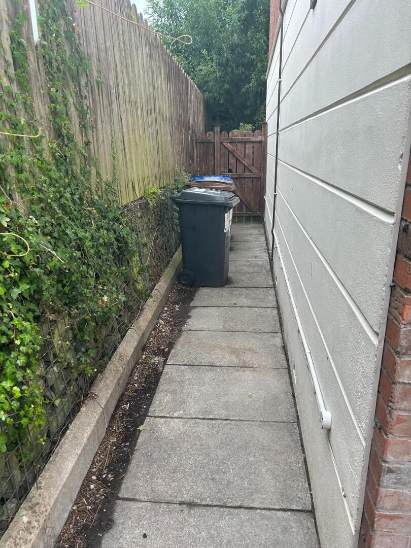 8 Ardenlee Close 12 of 12