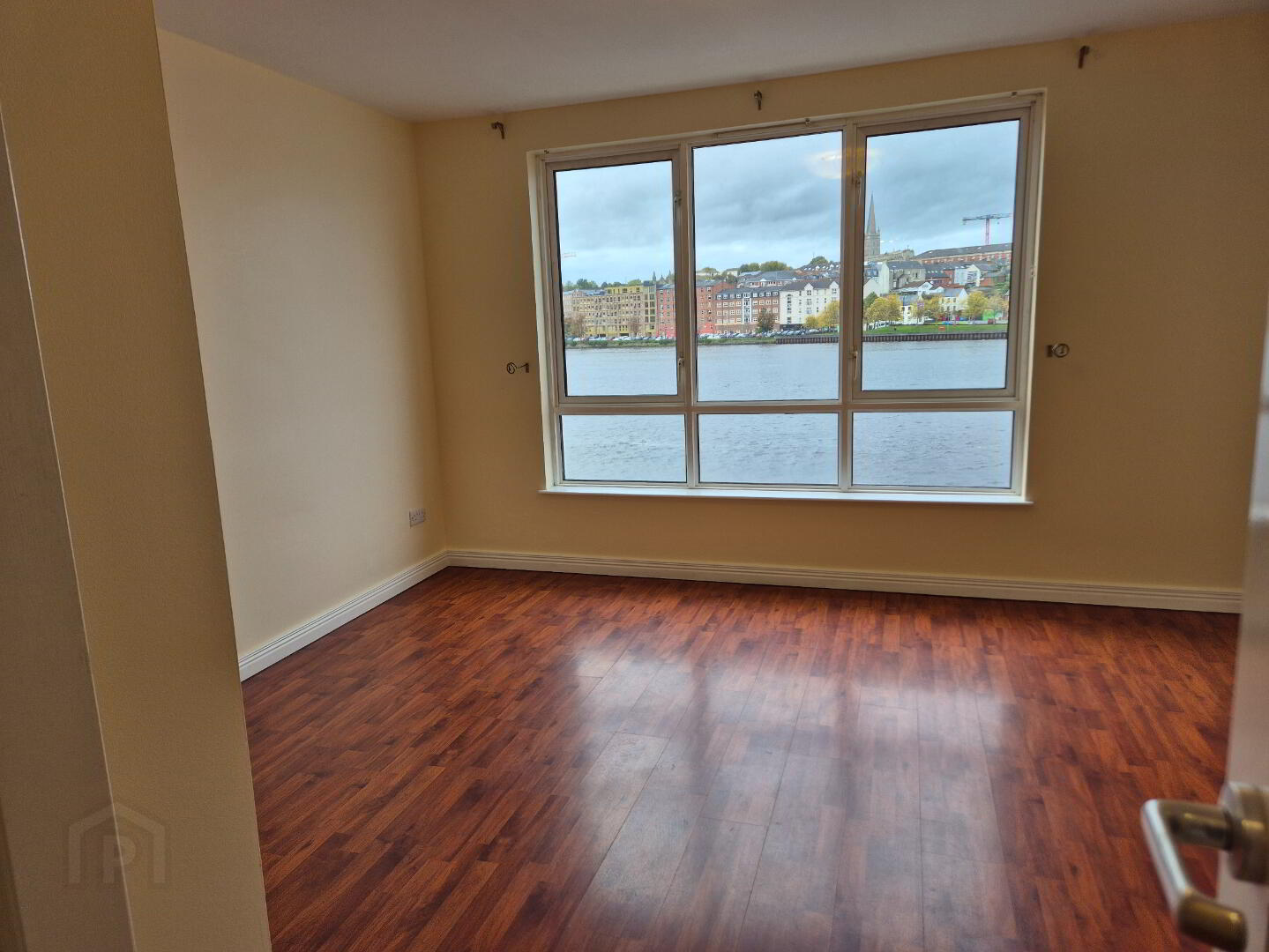 Dormans Court 3 of 15