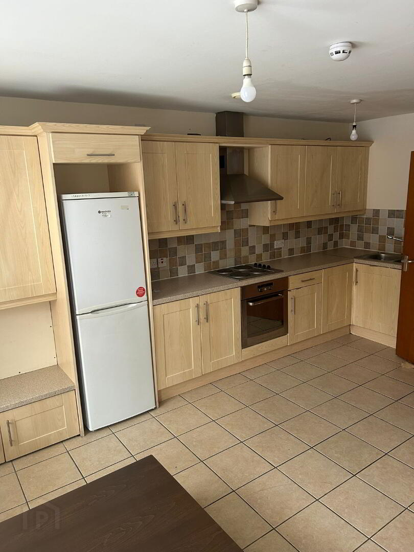 Unit 1, 100 Fitzroy Avenue 3 of 10