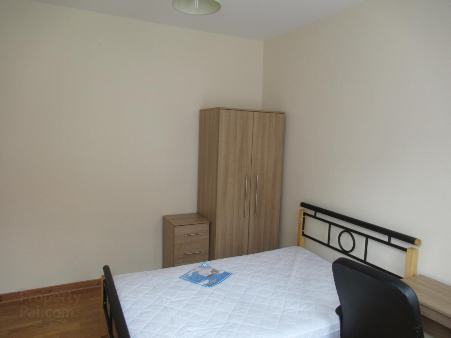 20 Landseer Street 14 of 23