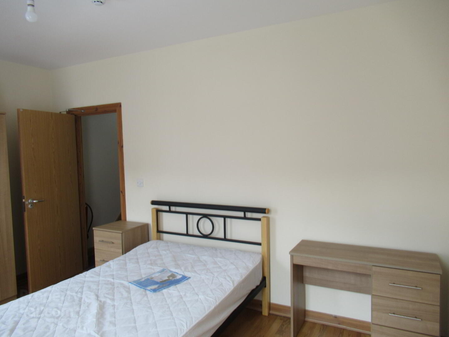 20 Landseer Street 17 of 23