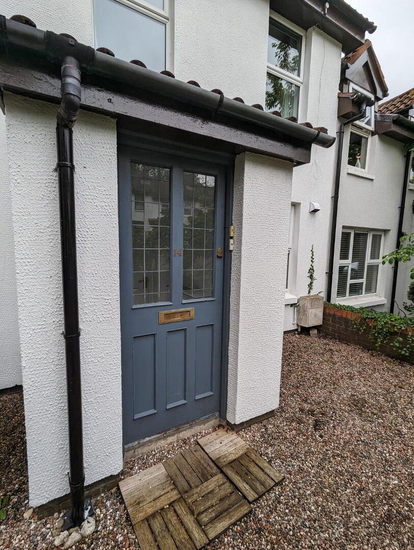 14 River Mews 2 of 12