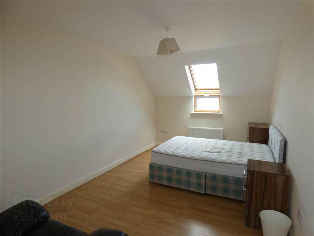 Apt 11 46, Grace Avenue 9 of 11
