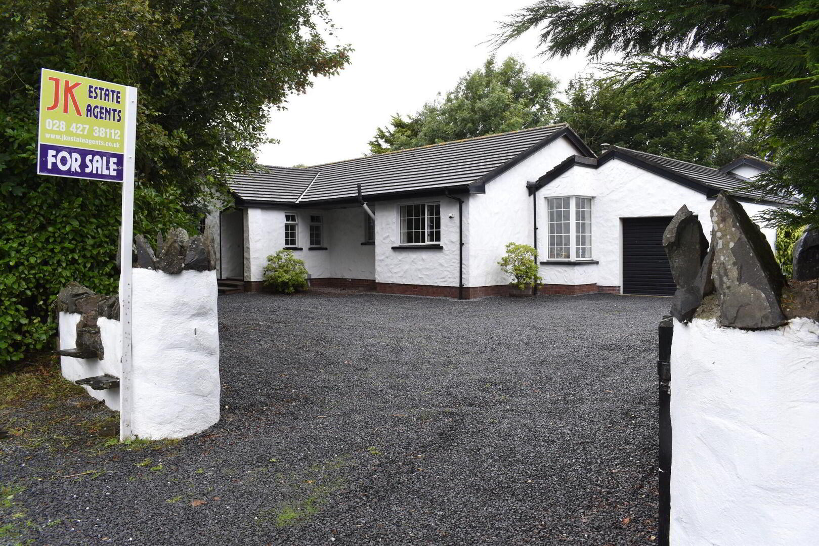 67B Ballyeasborough Road 1 of 35