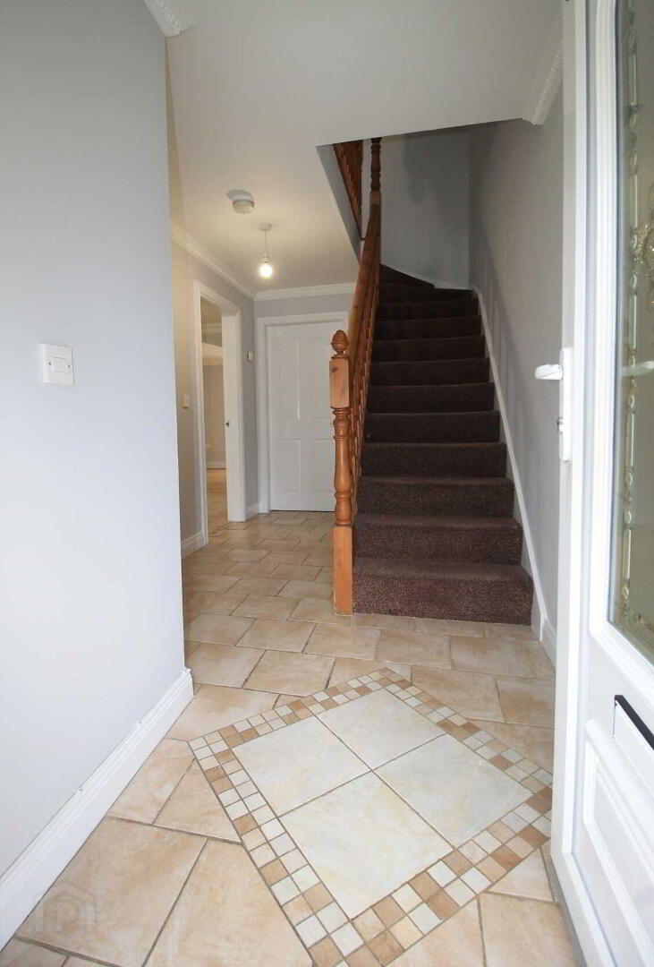 6 Whitebridge Park 3 of 33